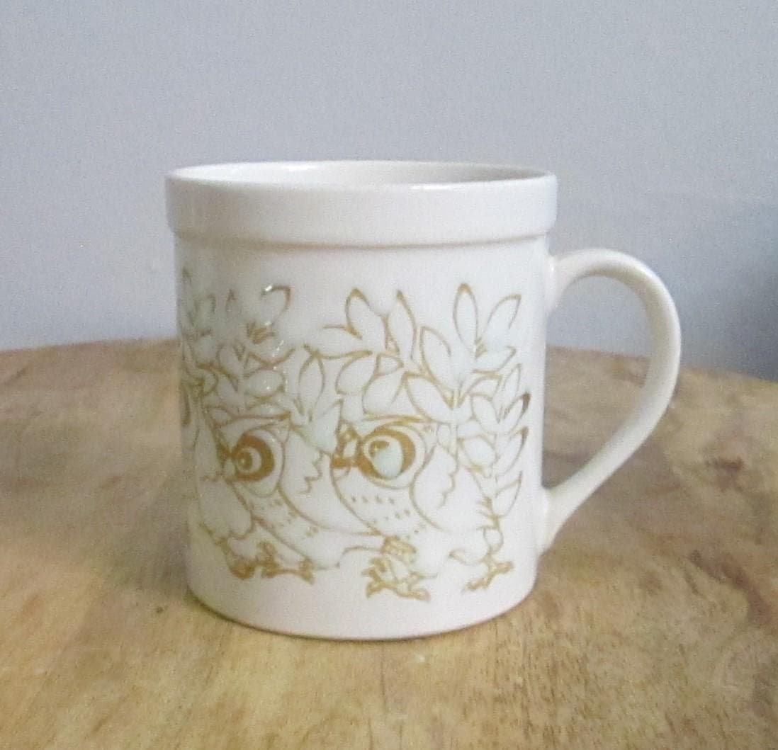Vintage Incised Enamel Owl Design Mug