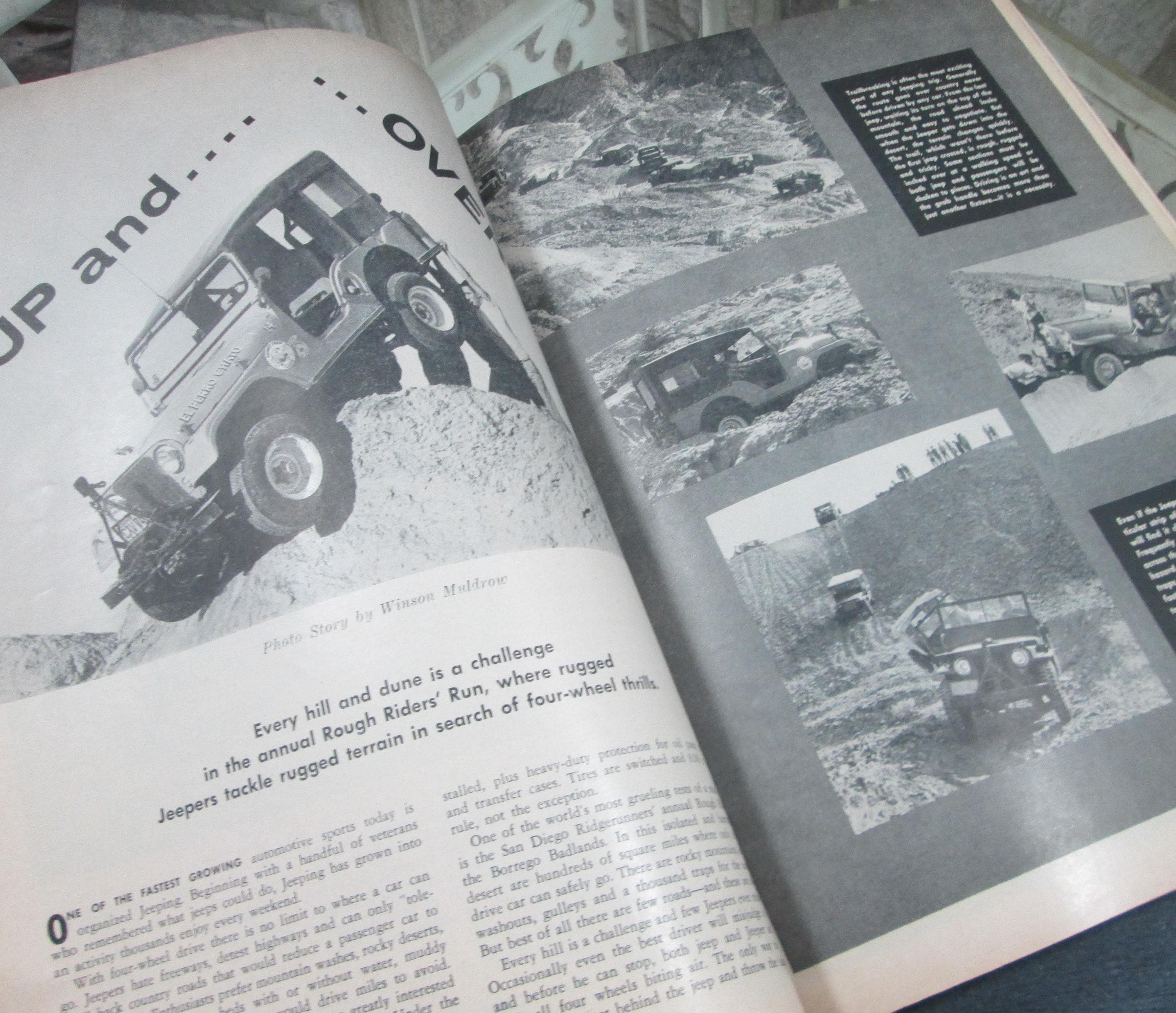 Vintage Motor Trend Magazine, August 1960, Featuring Corvair Cover - Thumbnail 3