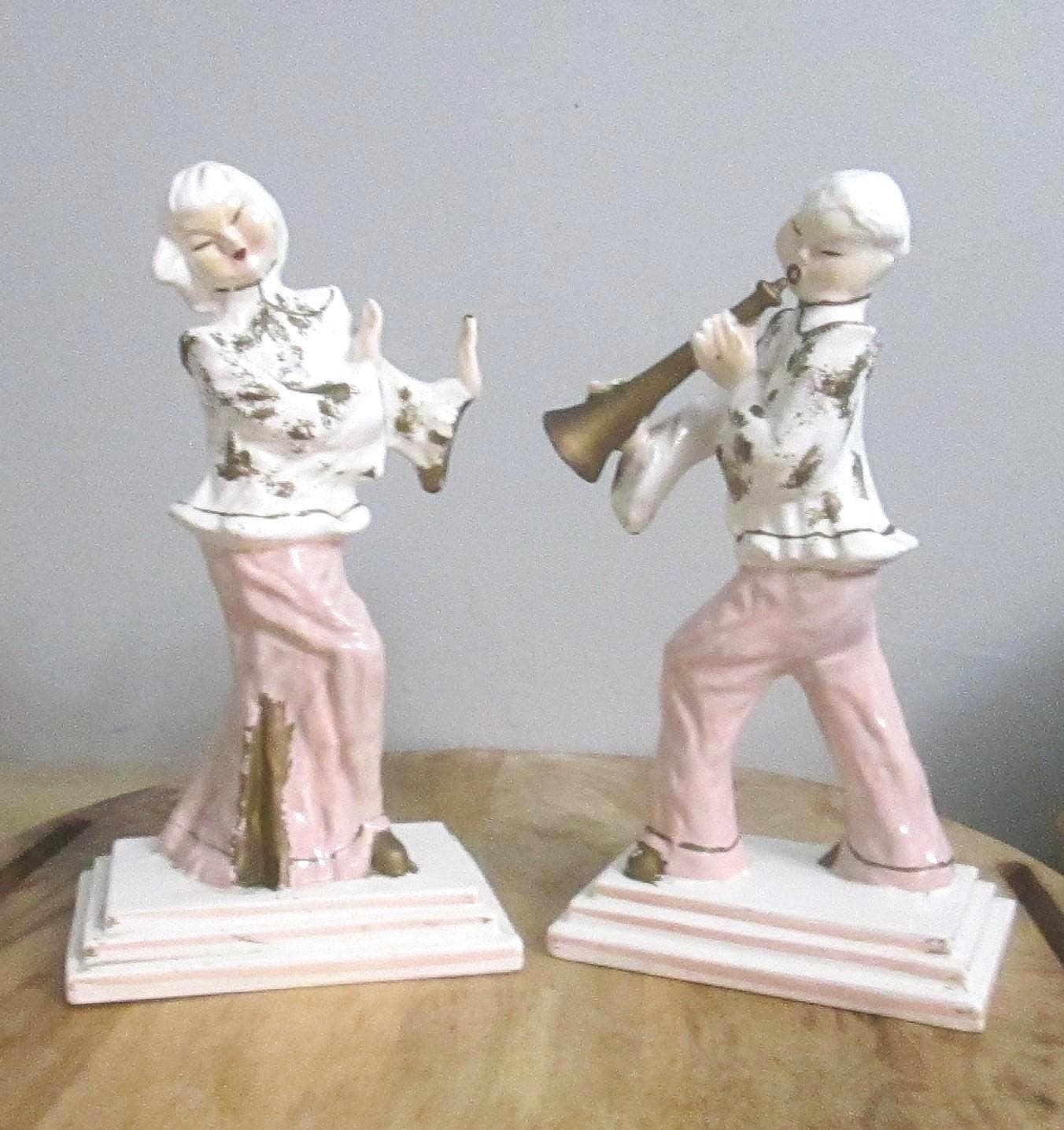 VIntage 1940s/50s Pair of Oriental FIgurines in Pink, Gold & Cream
