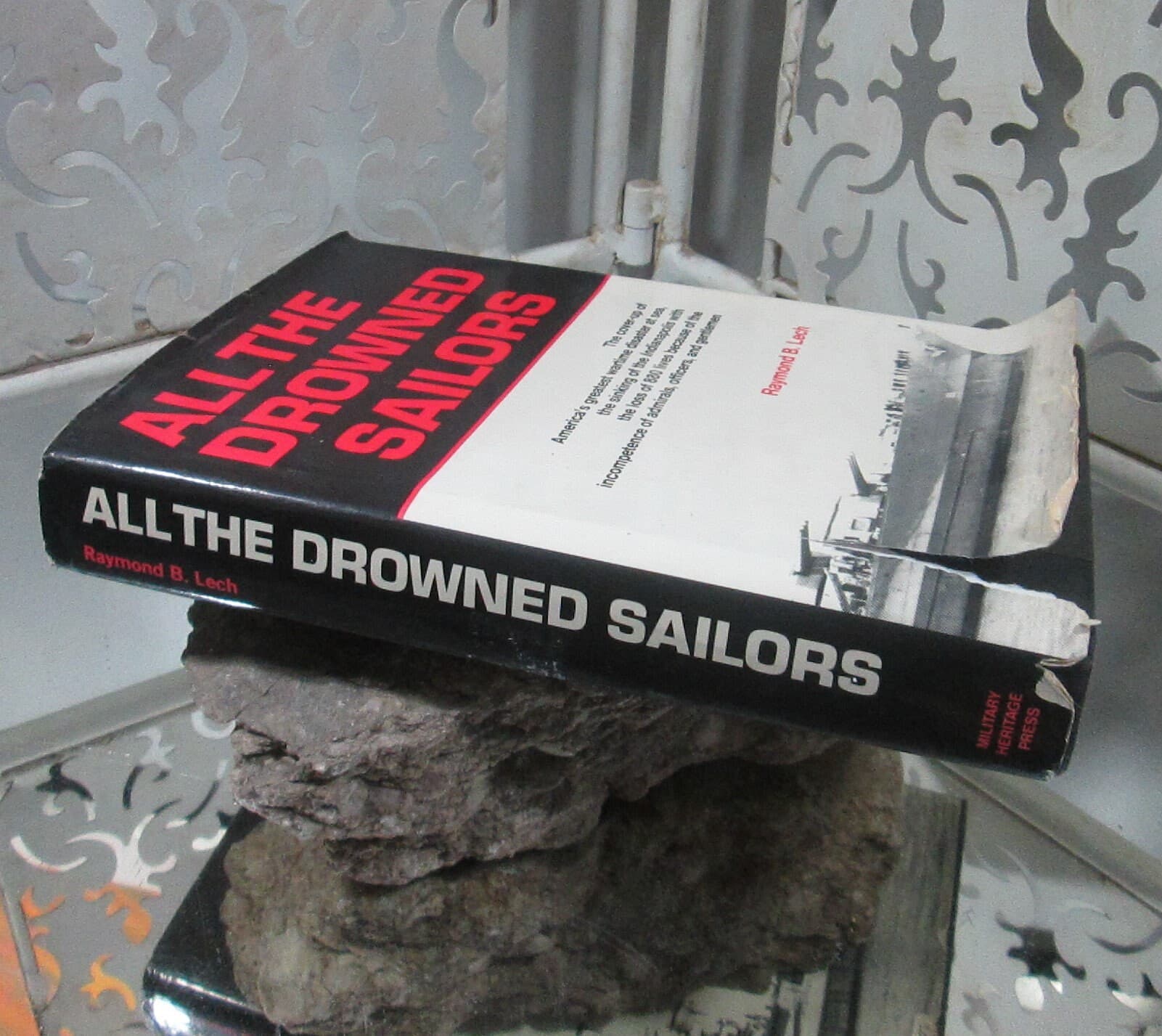 Vintage Book All the Drowned Sailors by Raymond B. Lech, 1988 - Thumbnail 2
