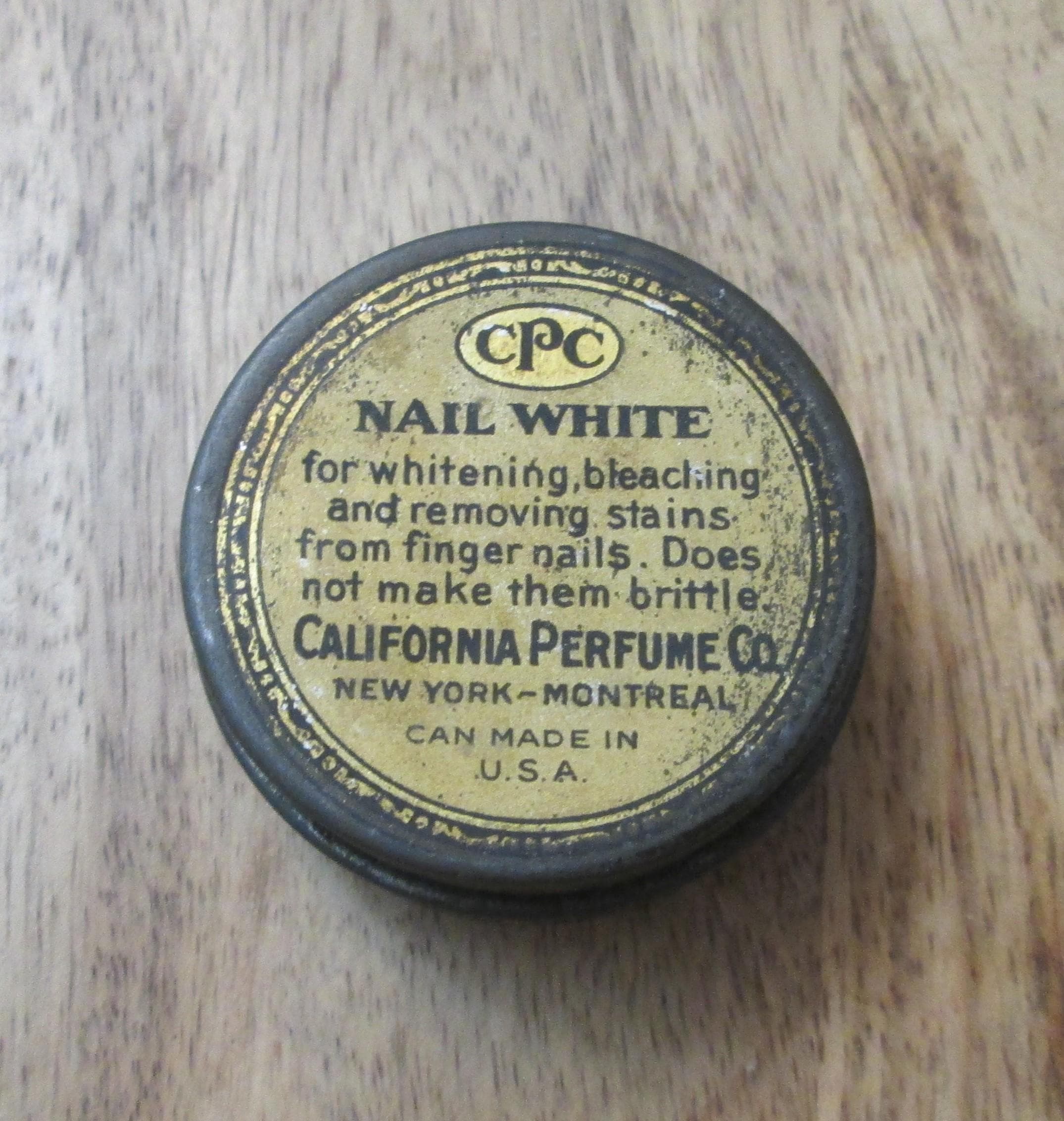 Vintage 1920's Nail White Metal Compact - Thumbnail 2