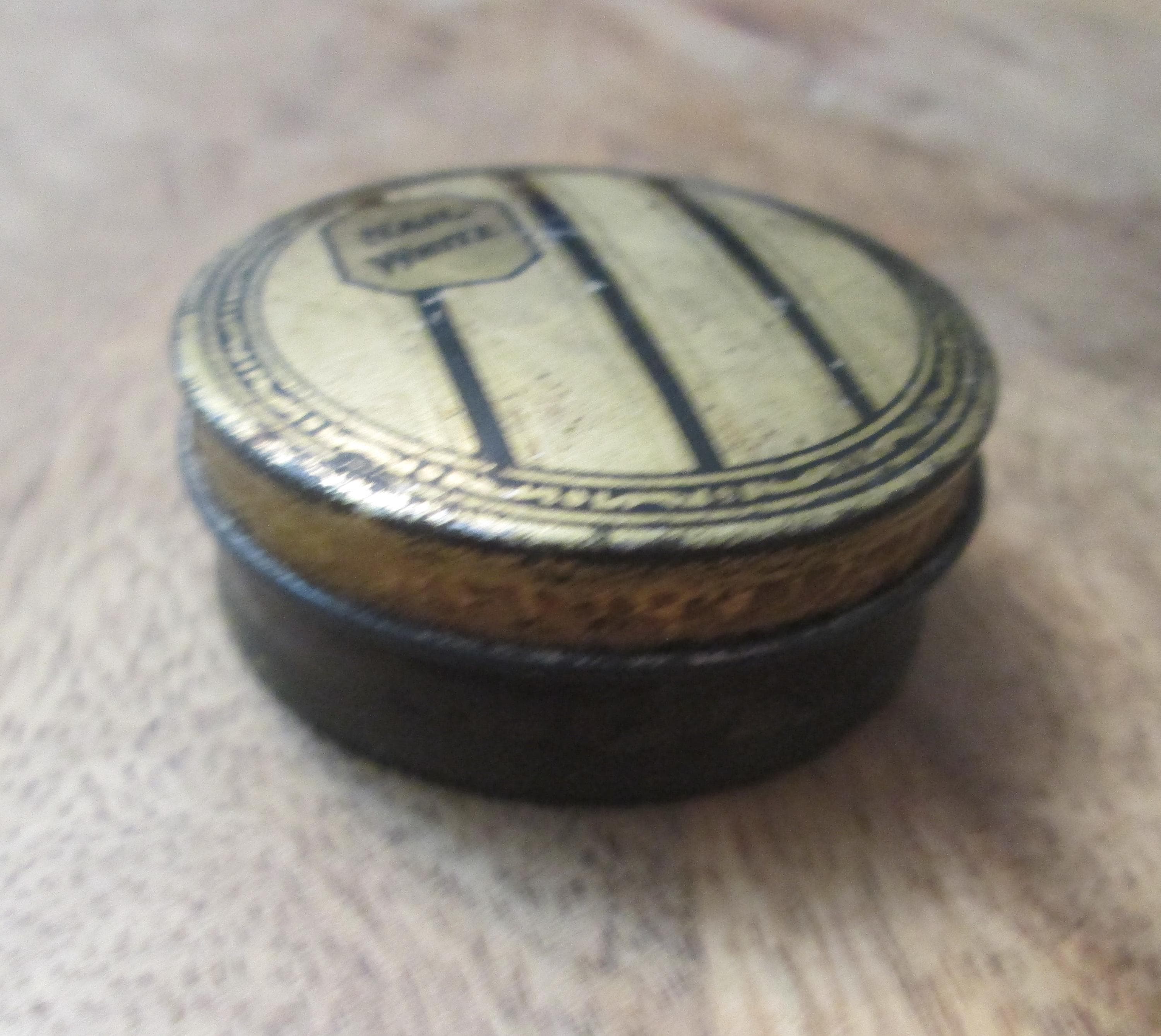 Vintage 1920's Nail White Metal Compact - Thumbnail 3