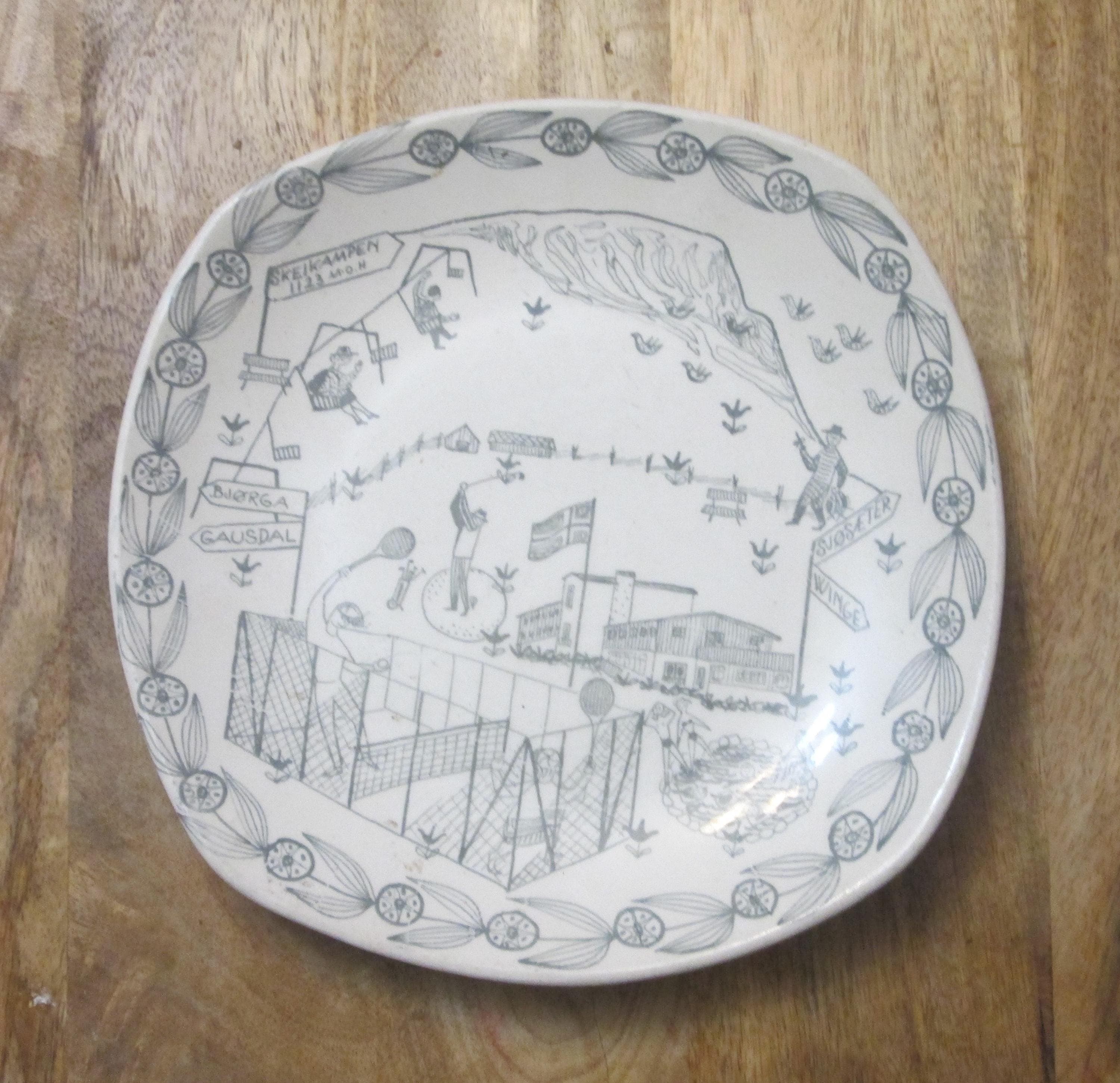 Vintage MCM Stavangerflint Norway Kari Nyquist Plate