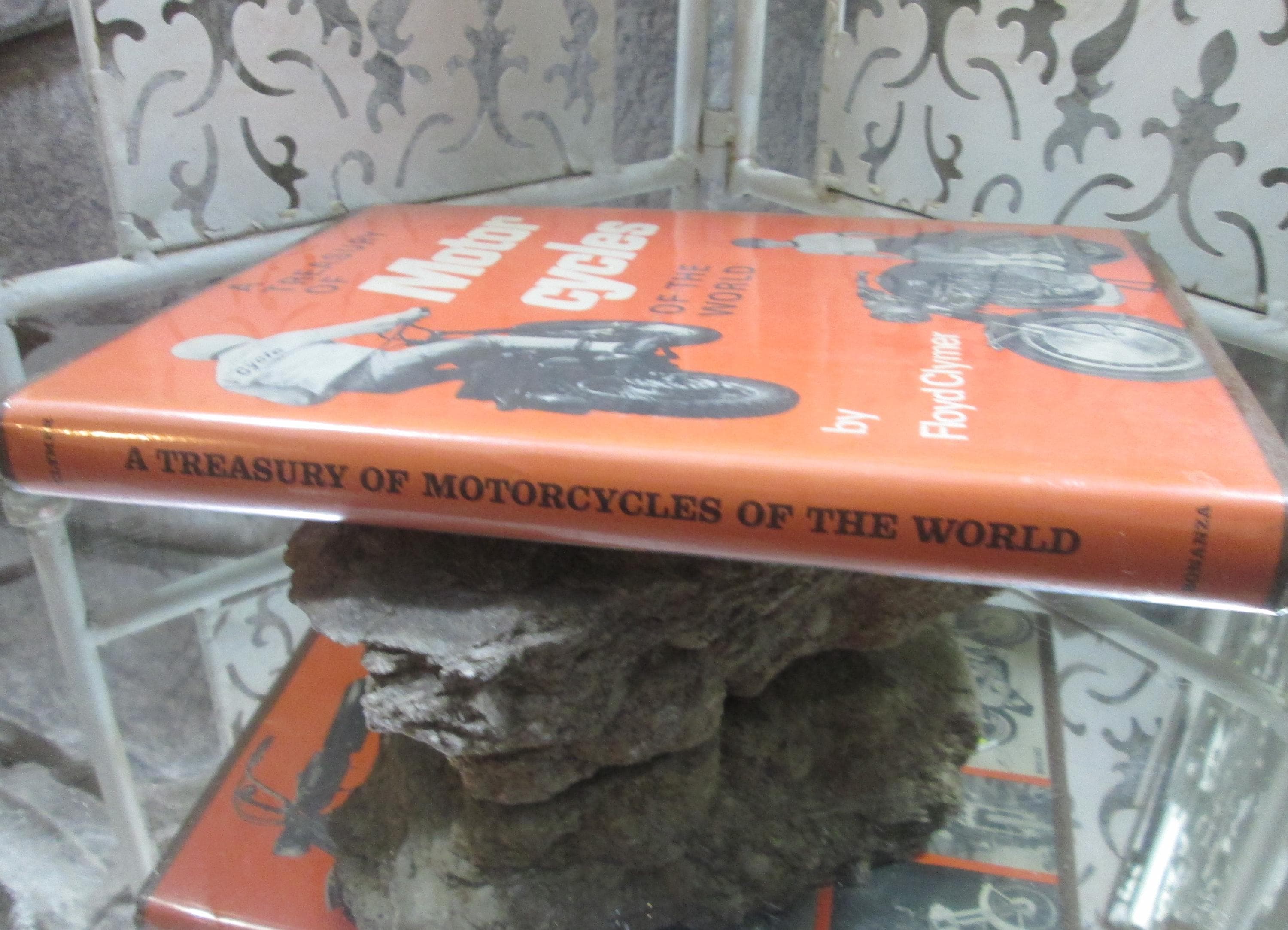 A Treasury of Motor Cycles of the World by Floyd Clymer, 1965, Vintage Book - Thumbnail 2