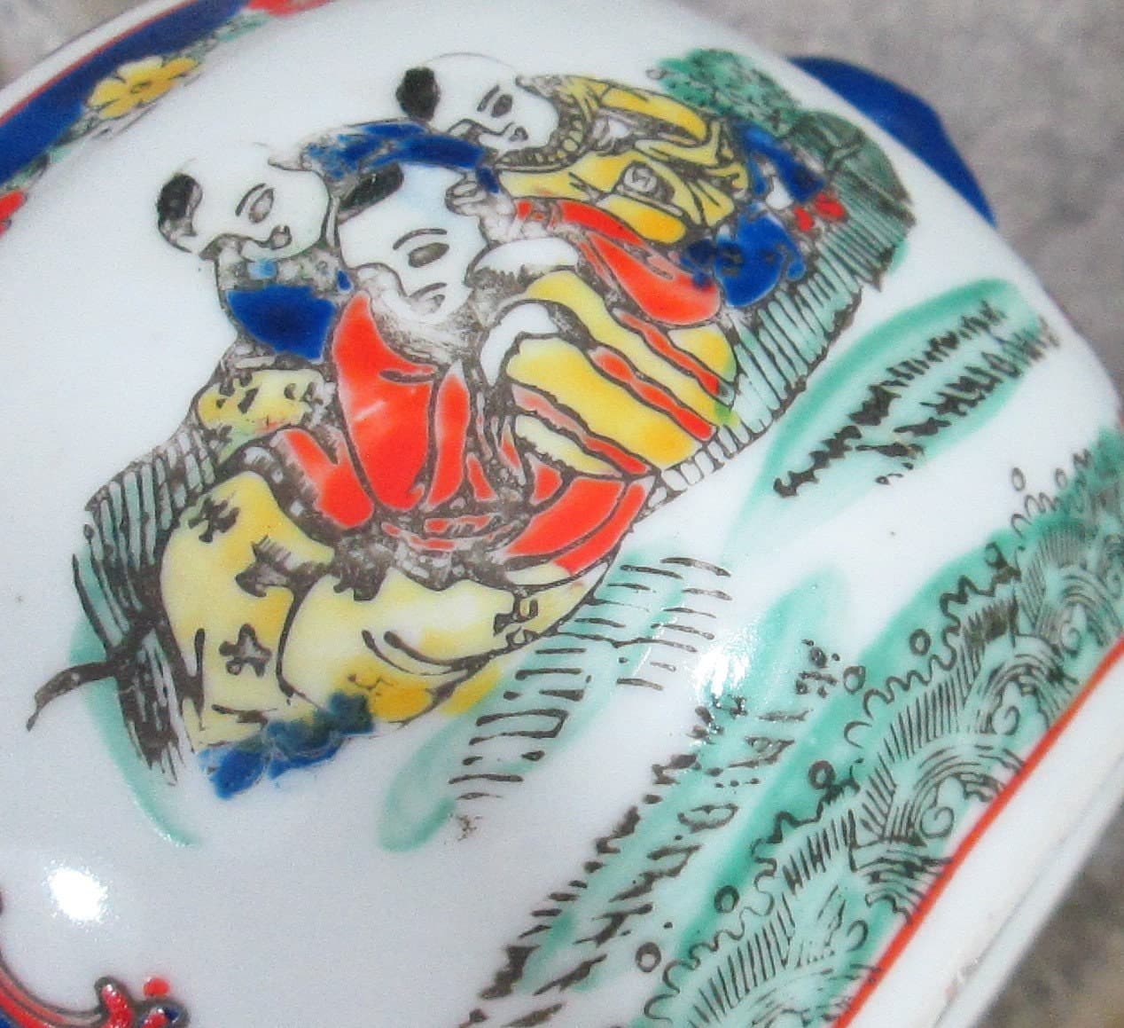 Vintage Chinese Enamel Oriental Porcelain Cooking Pot - Thumbnail 3