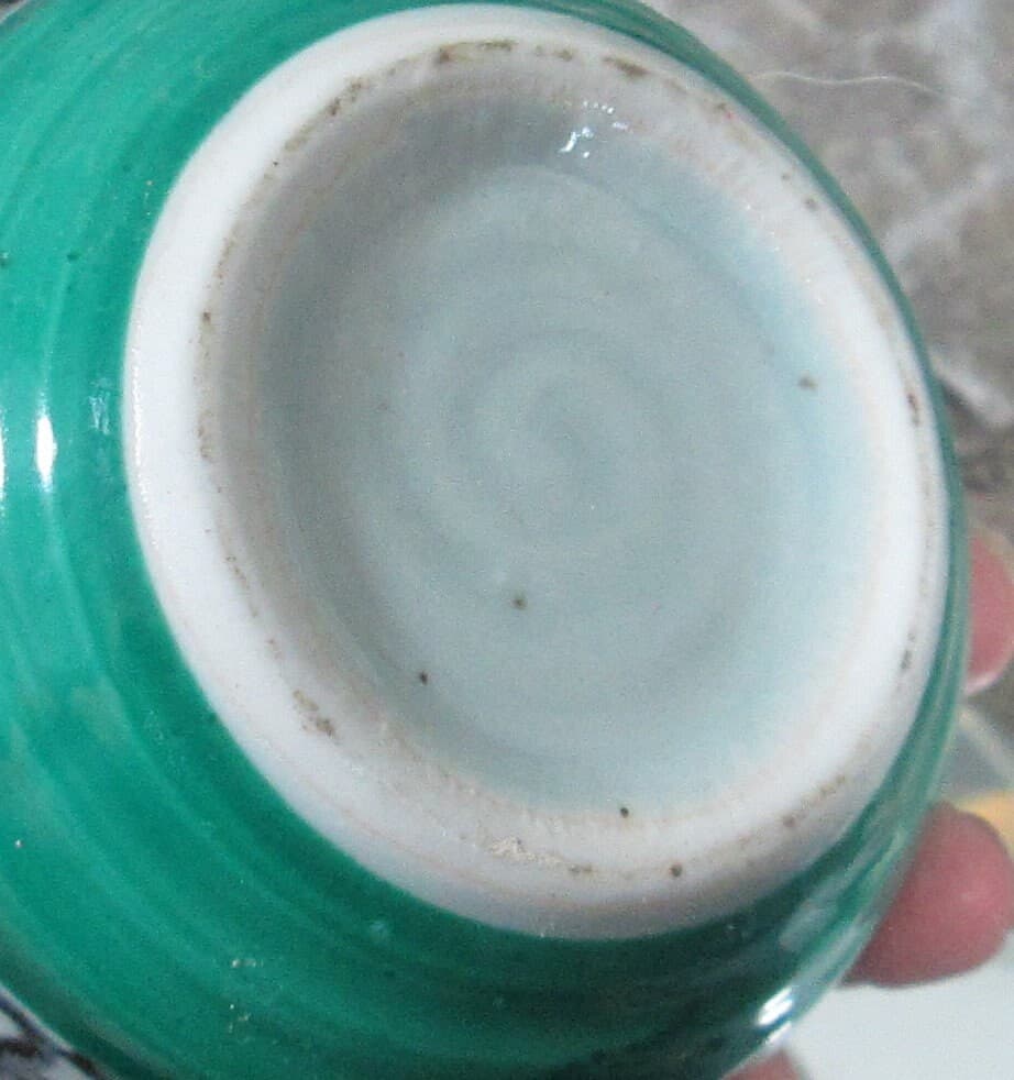Vintage Green & Celedon Porcelain Trinket Box - Thumbnail 3