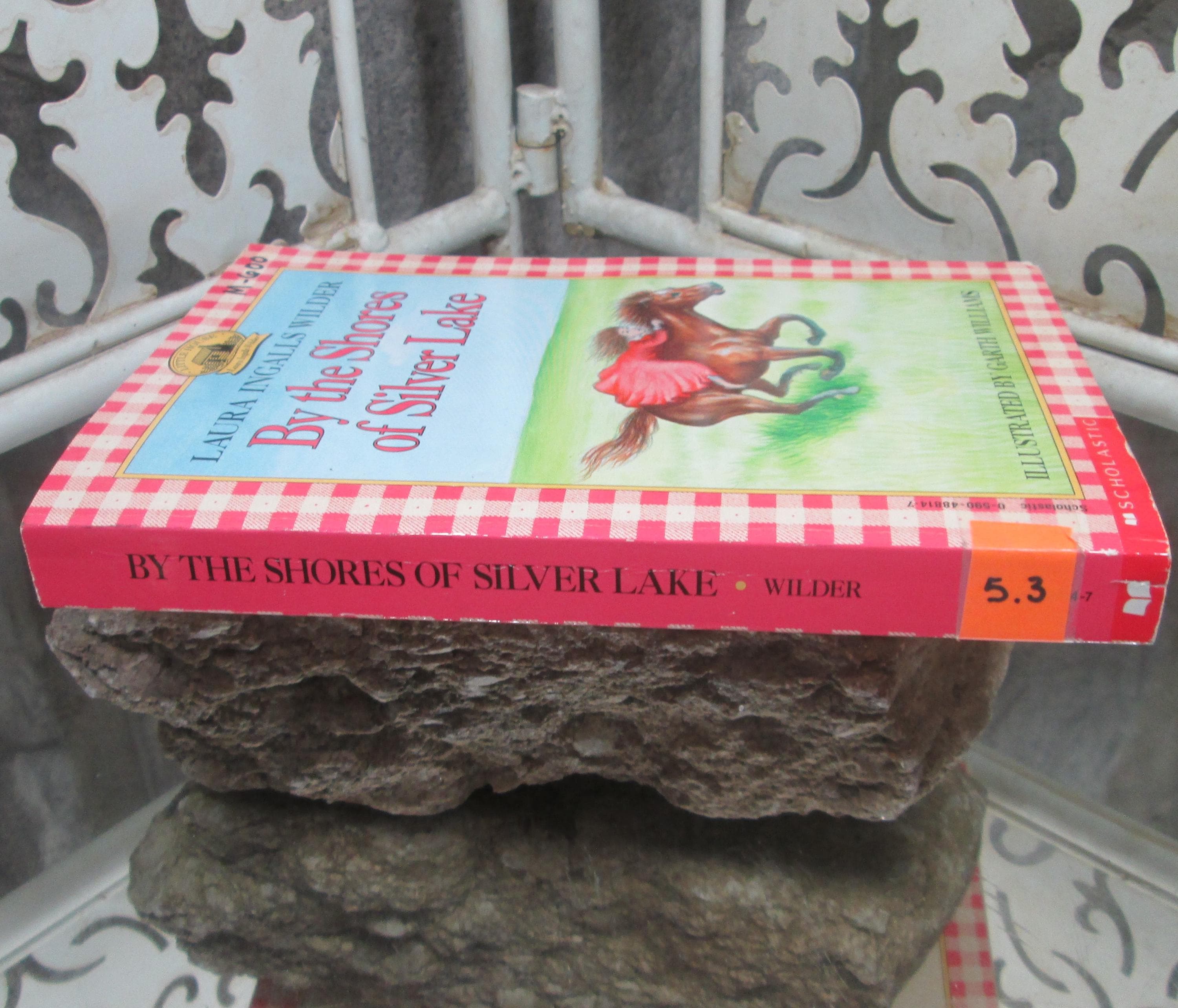 By the Shores of Silver Lake by Laura Ingalls Wilder Vintage Book - Thumbnail 2