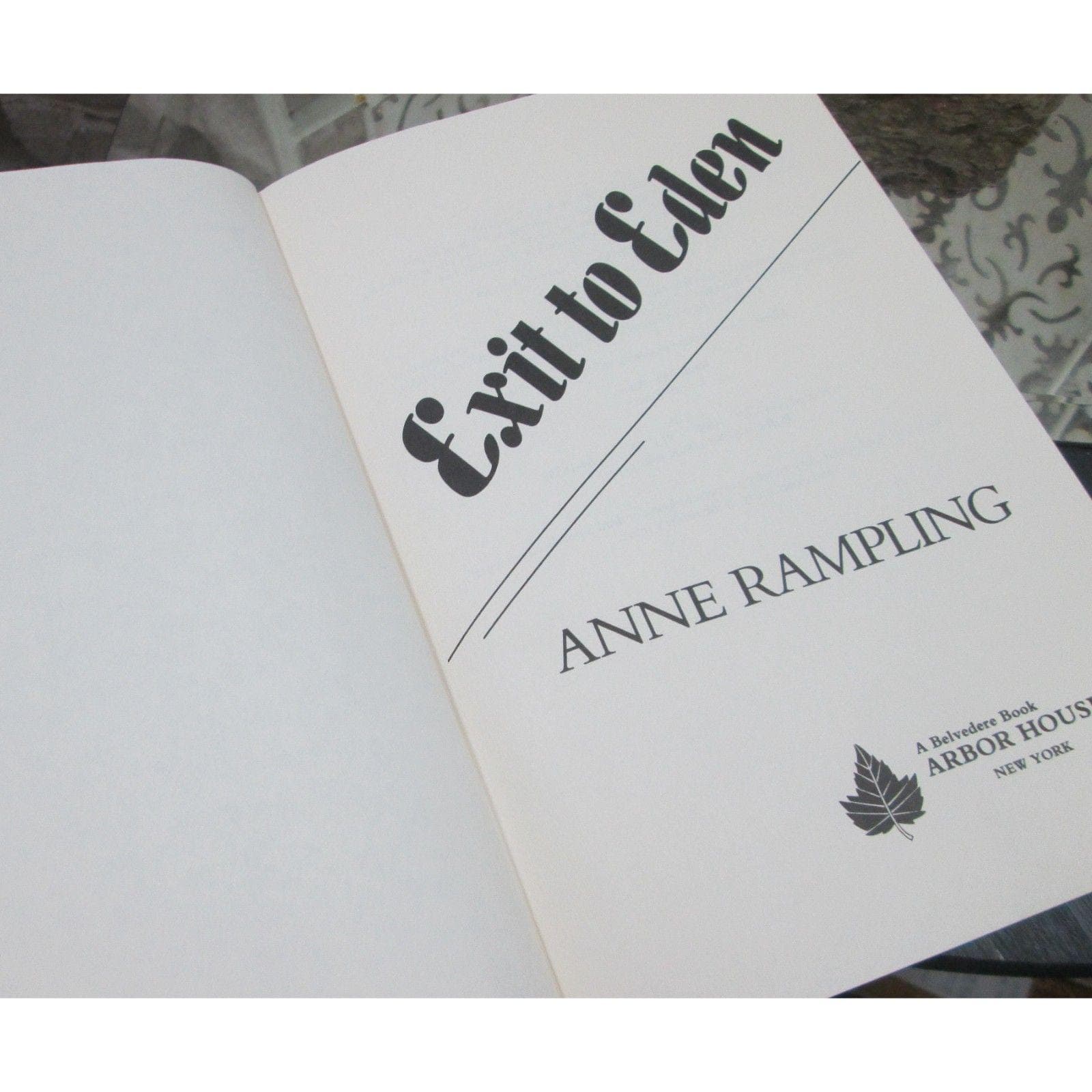 Exit to Eden by Anne Rampling, Anne Rice, 1985 - Thumbnail 4