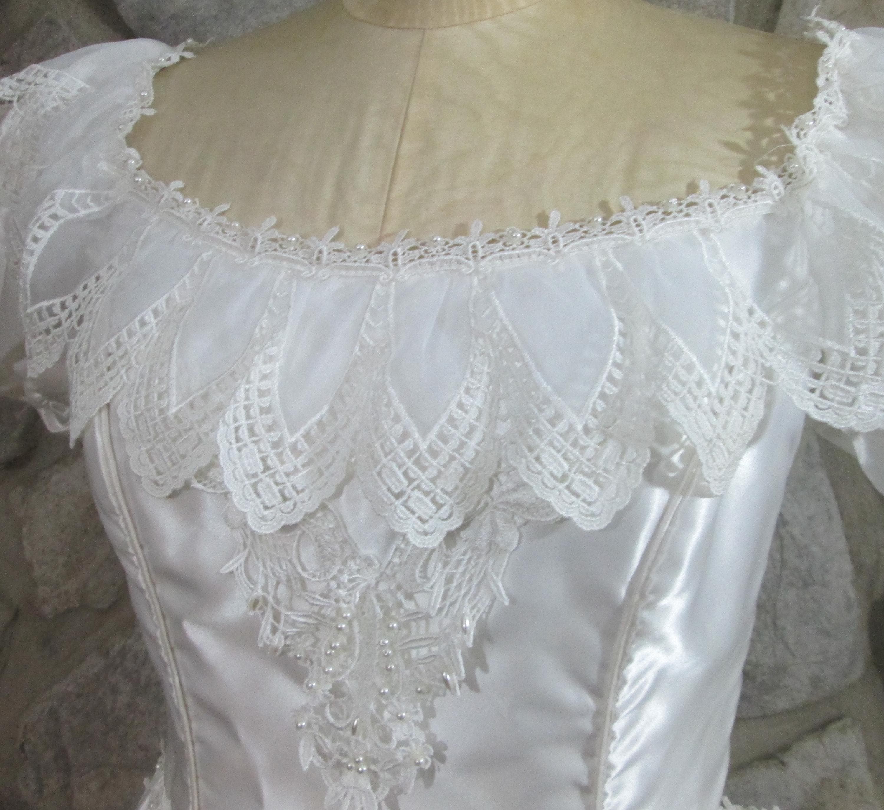 Vintage 1980's Alfred Angelo Satiny Wedding Gown - Thumbnail 3