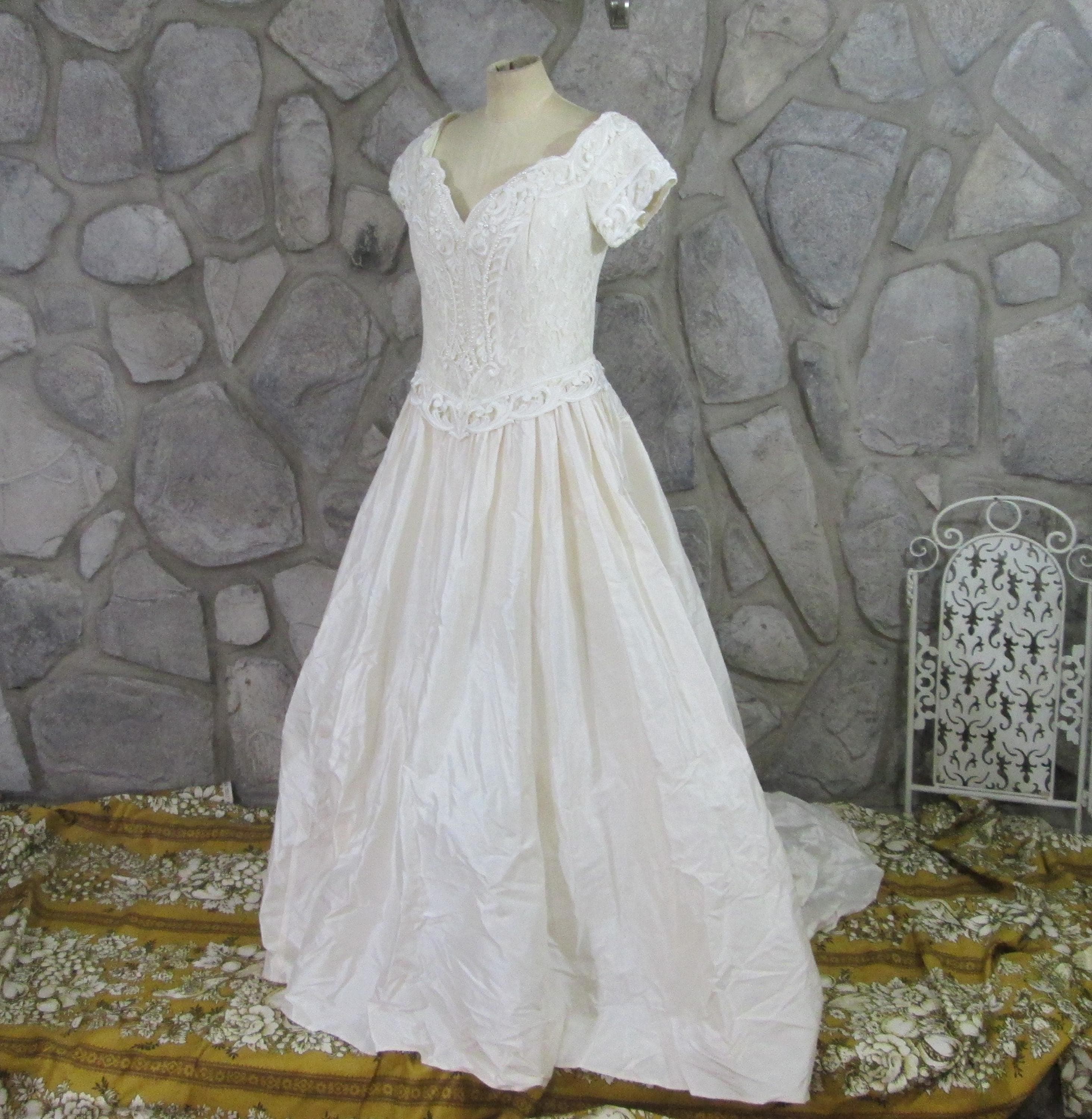 Vintage Jessica McClintock Lace Bodice Cream Wedding Dress