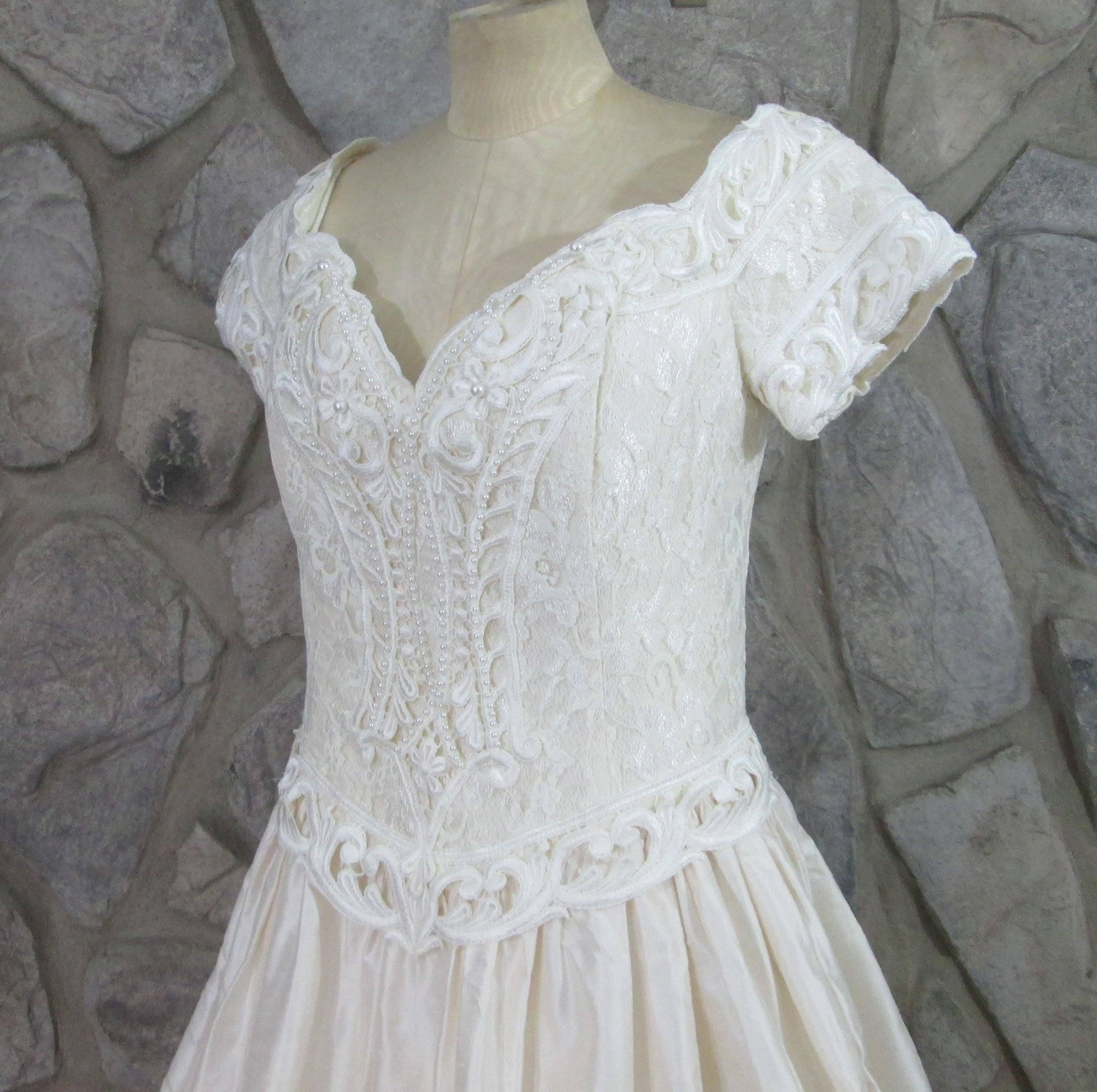 Vintage Jessica McClintock Lace Bodice Cream Wedding Dress - Thumbnail 2