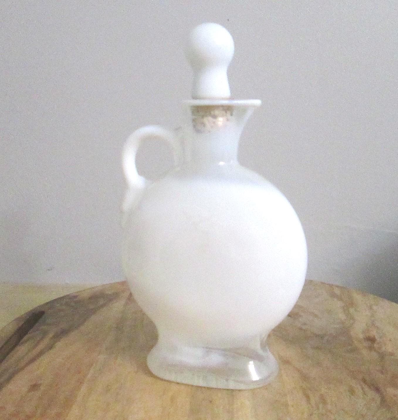 Vintage Jim Beam White Glass Bourbon Decanter - Thumbnail 4