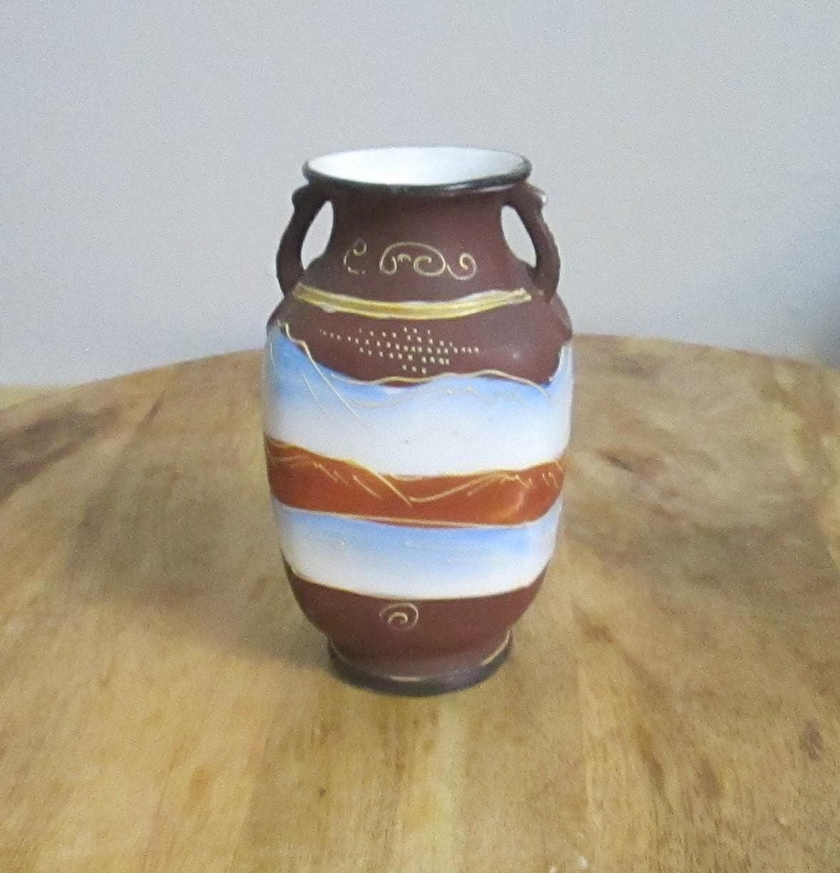Vintage Satsuma Moriage Mini Vase - Thumbnail 2