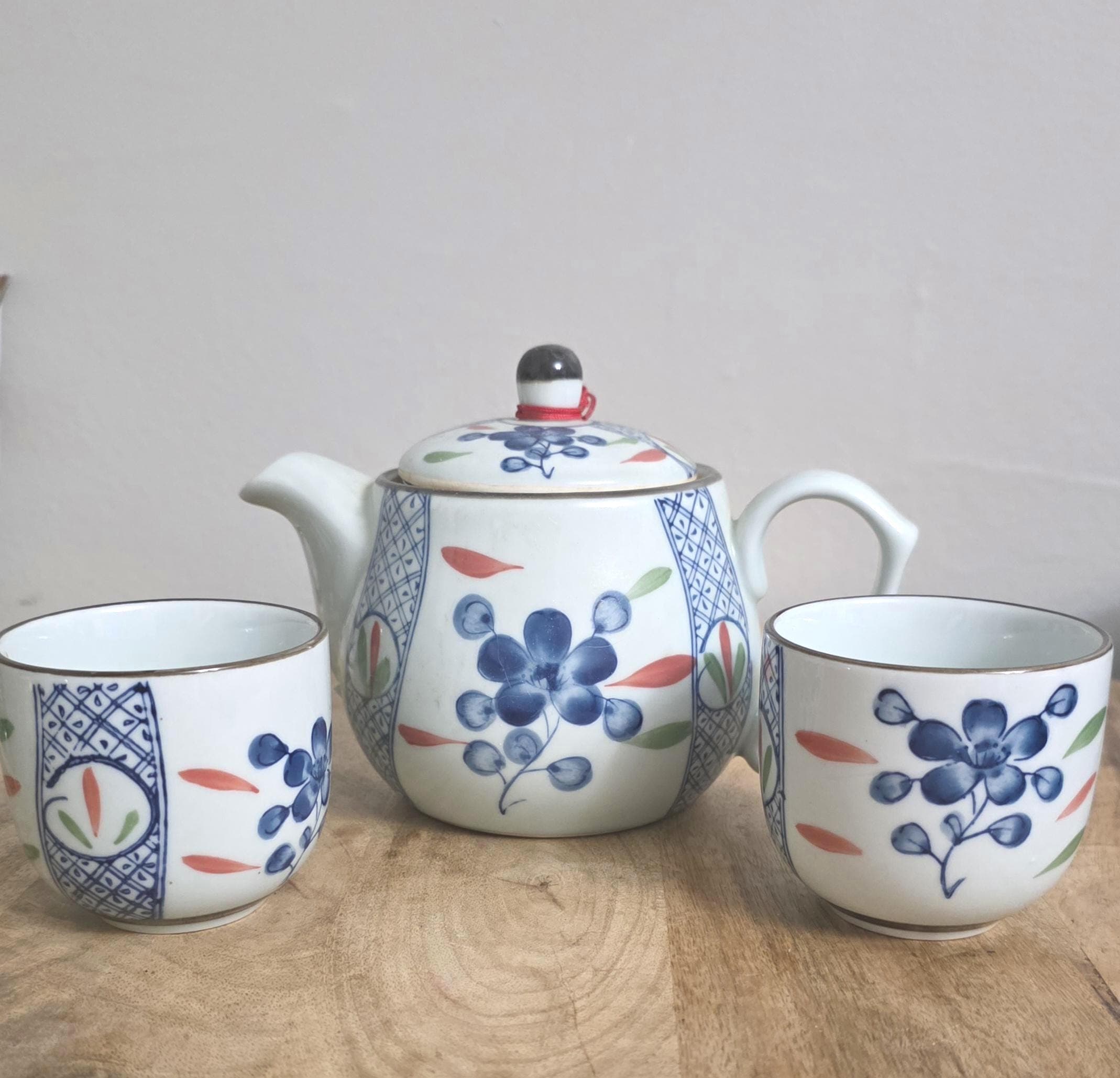 Vintage Japanese Teapot and Tea Cups