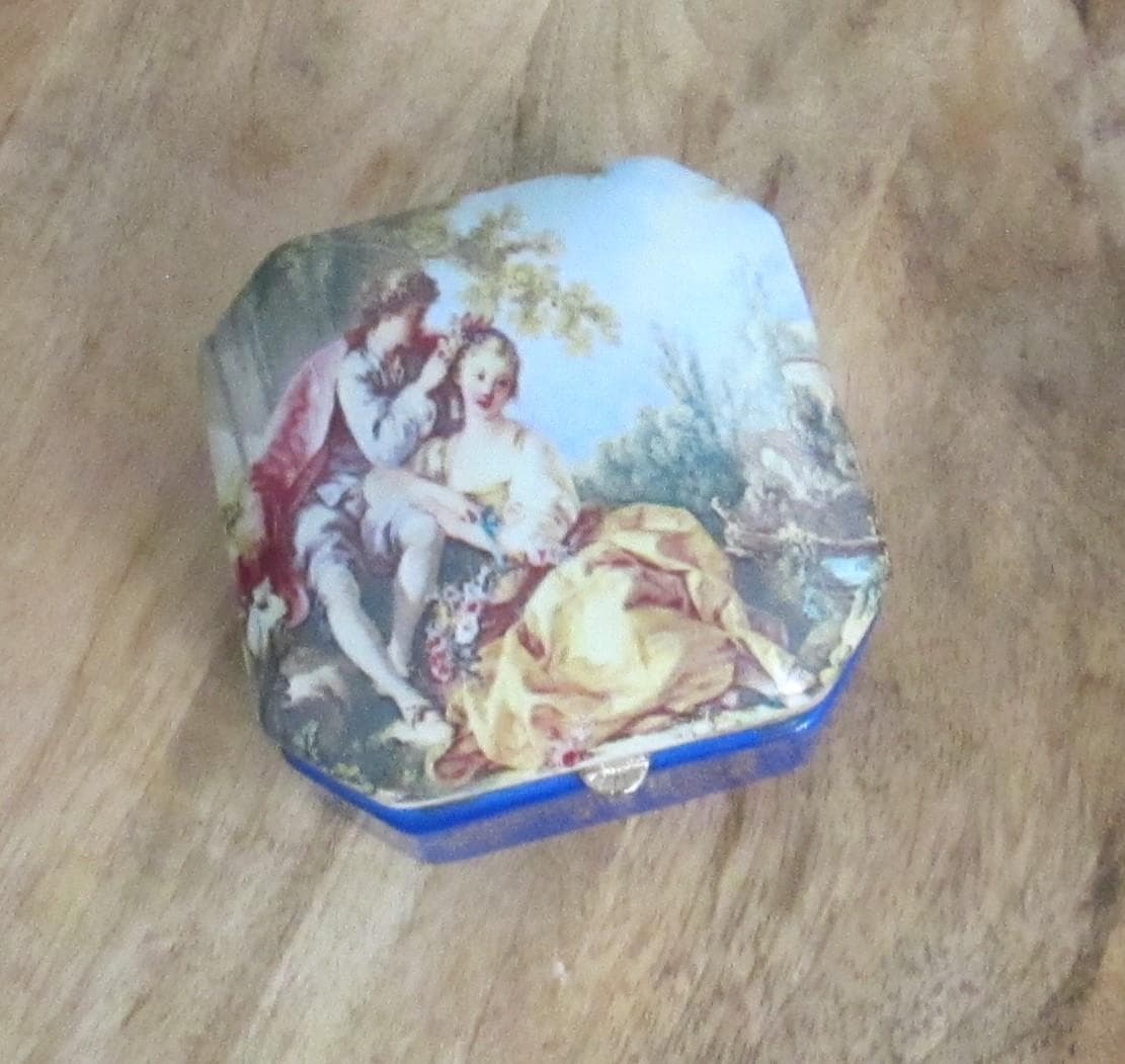 Vintage Andrea by Sadek Trinket Box