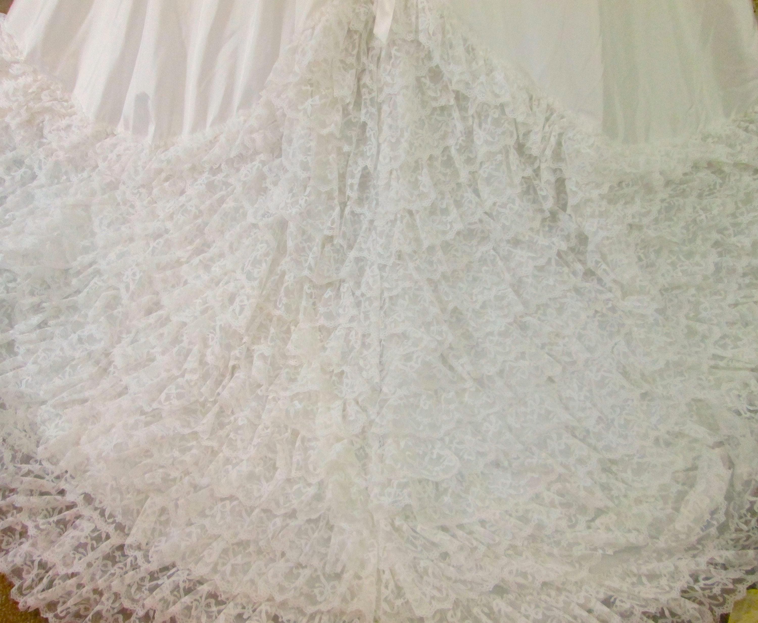 Vintage 80's Ruffled Train Wedding Dress - Thumbnail 7