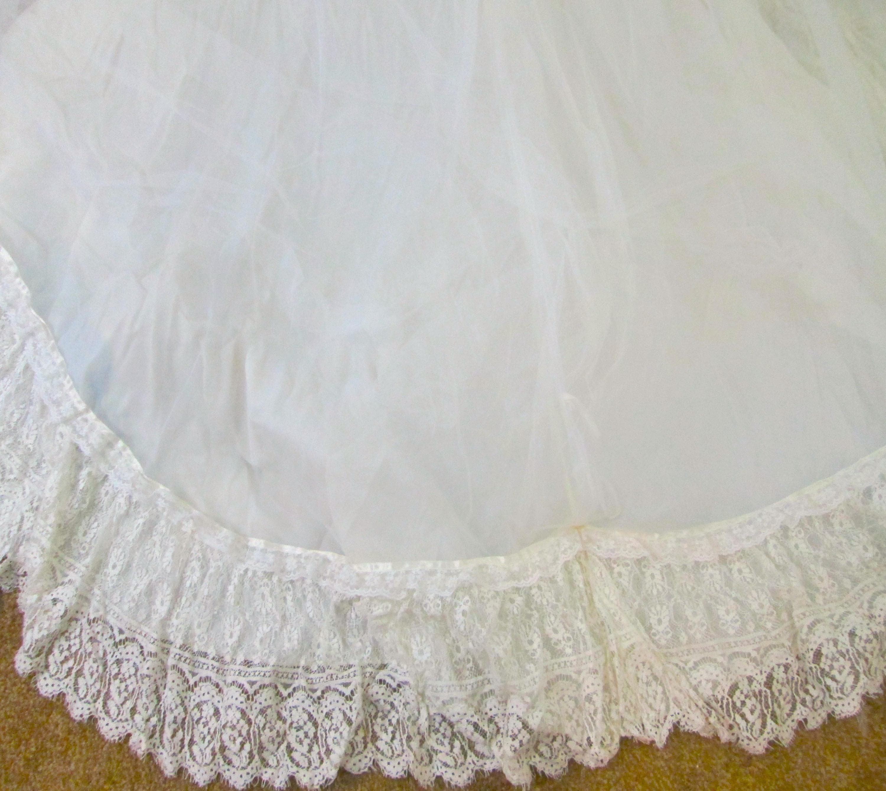 Vintage 80's Renaissance Style Wedding Gown - Thumbnail 5