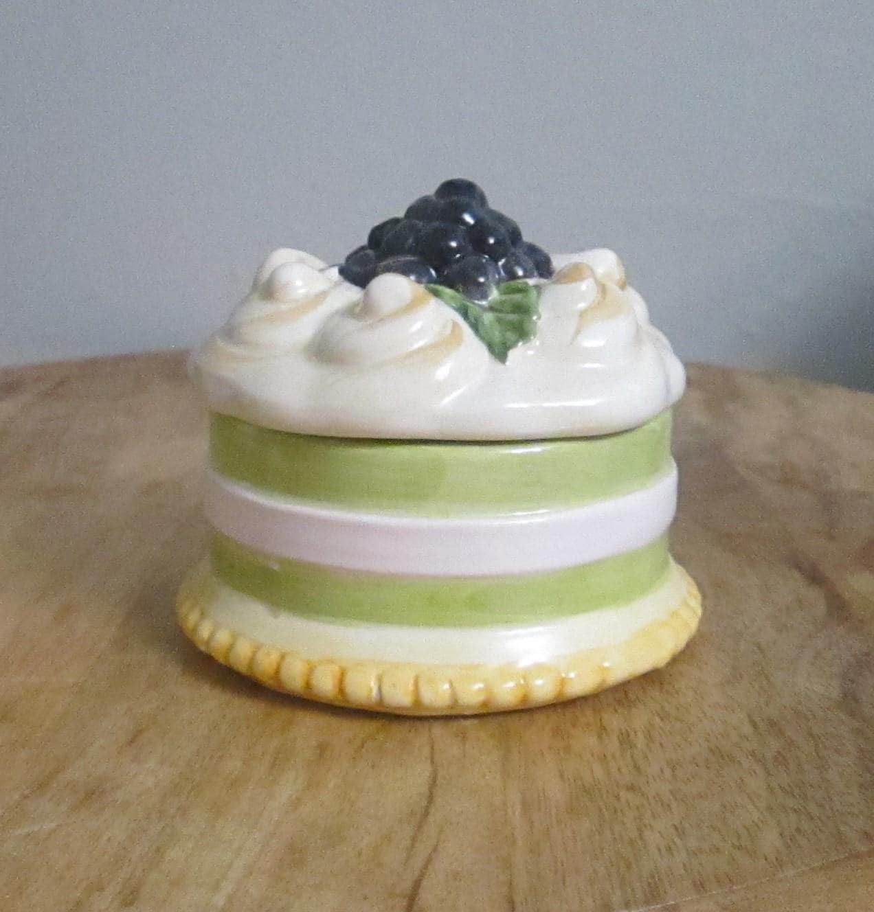 Vintage Seymour Mann Just Desserts Sugar Bowl