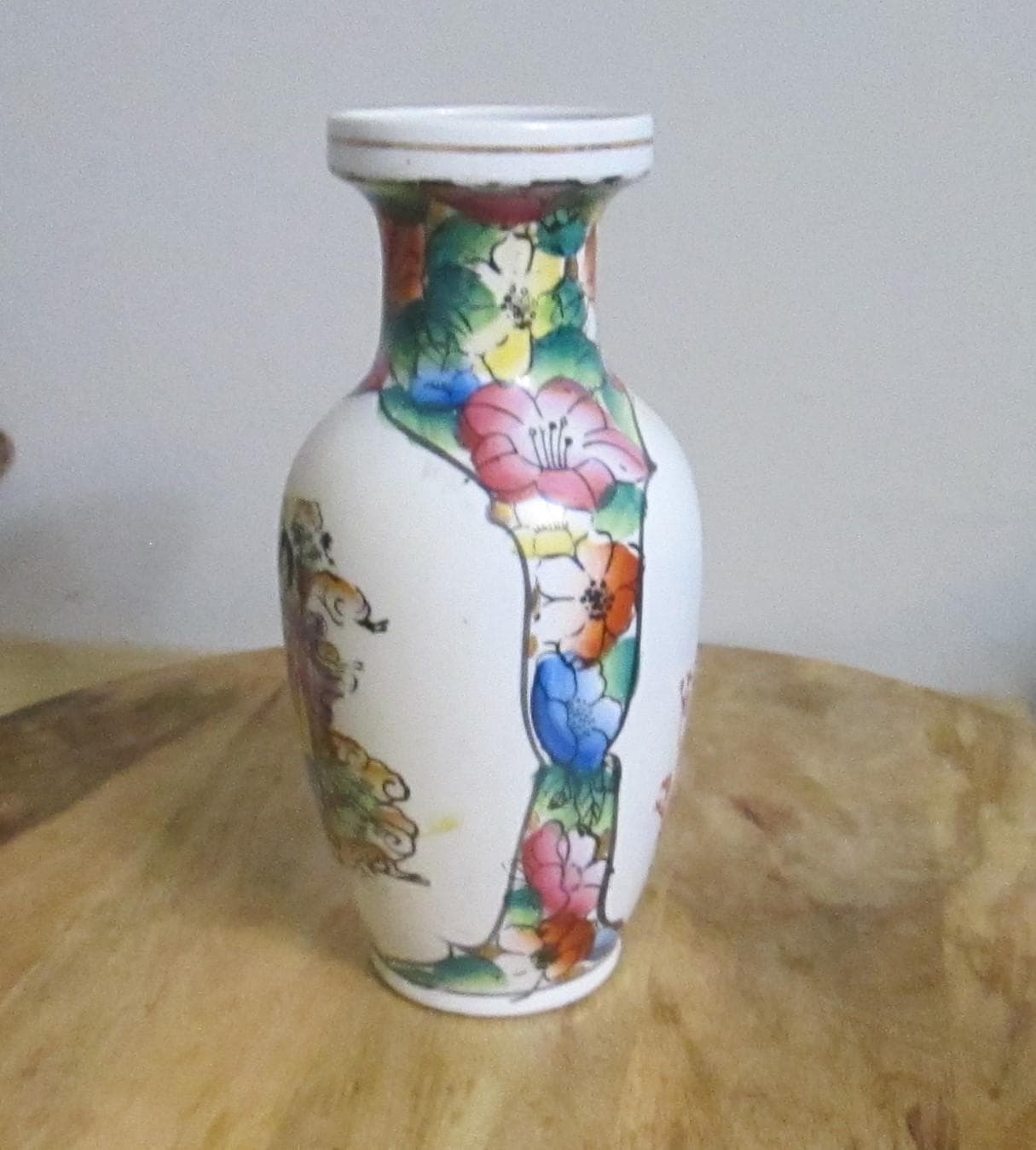 Vintage Chinese HandPainted Vase - Thumbnail 3