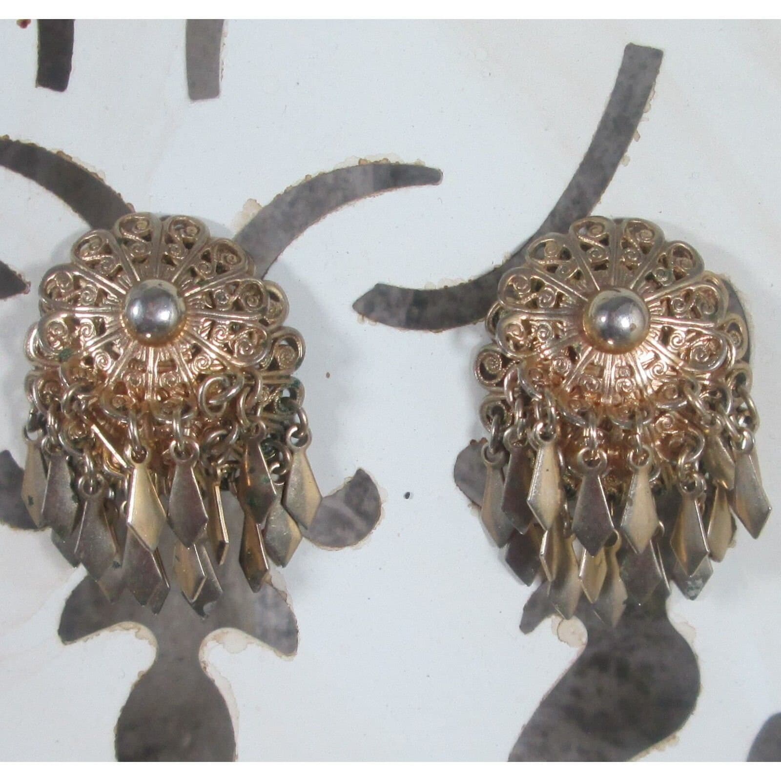 Vintage 1950's Gold Tone Dangle Earrings
