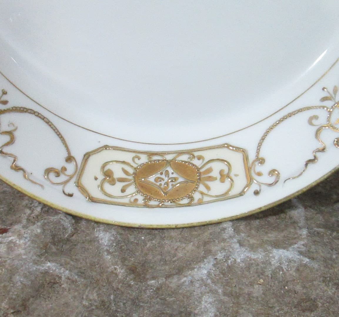 Vintage Nippon White and Gold Dish - Thumbnail 2