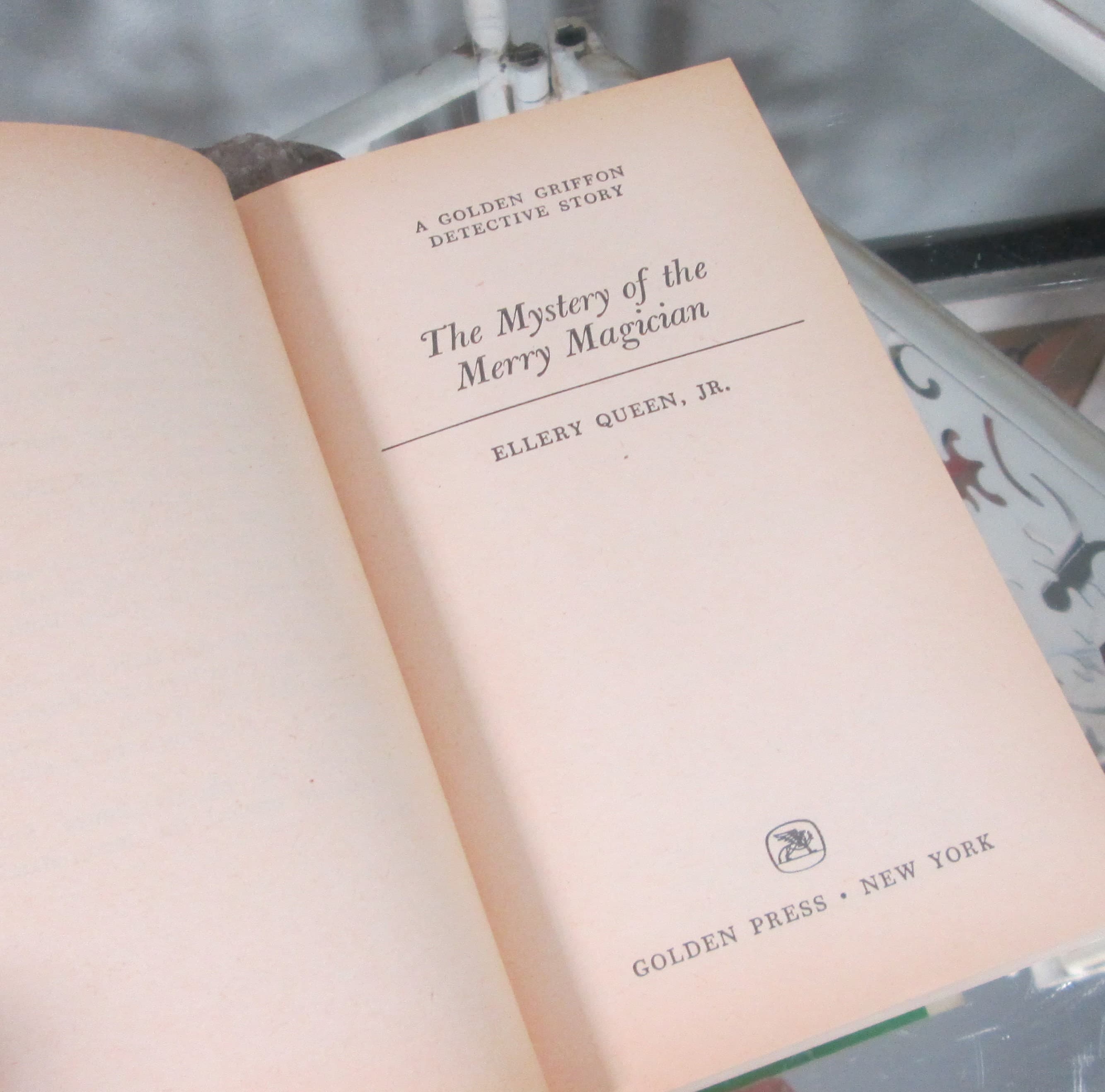 Vintage Paperback Ellery Queen, Jr. The Mystery of the Merry Magician, 1961 - Thumbnail 4