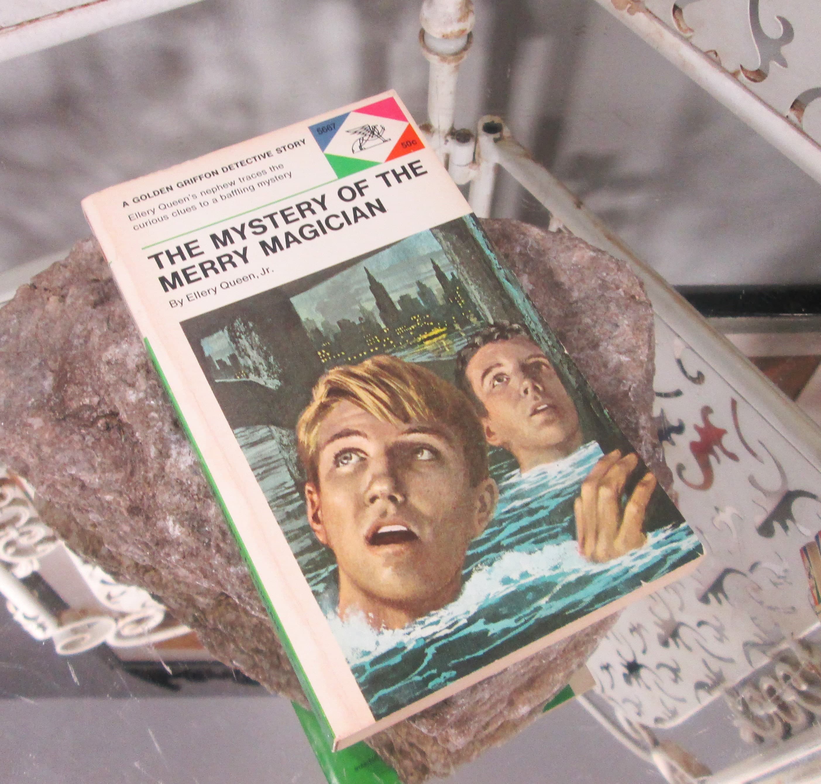 Vintage Paperback Ellery Queen, Jr. The Mystery of the Merry Magician, 1961