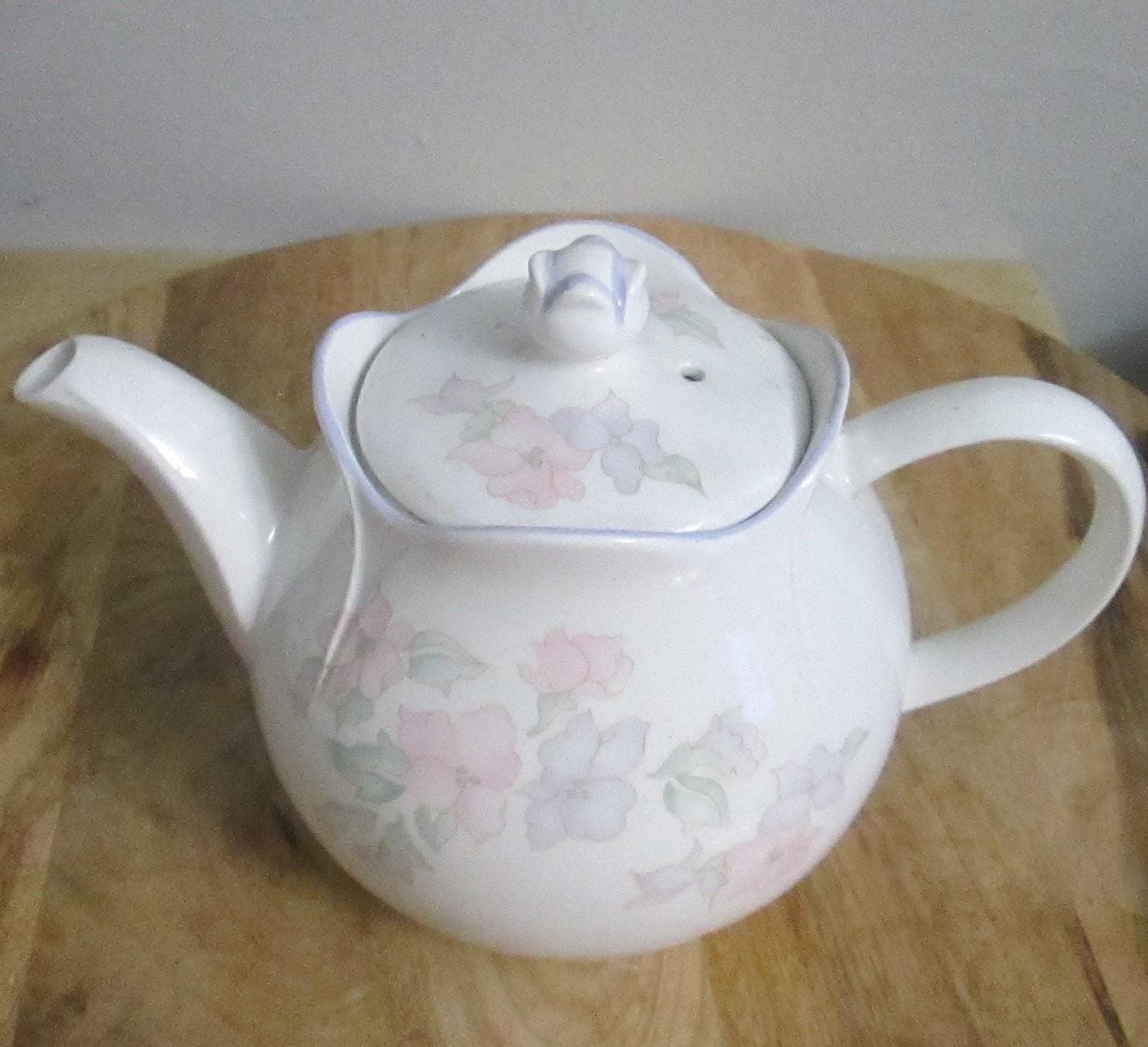 Vintage Sadler Romance Pattern Teapot - Thumbnail 2