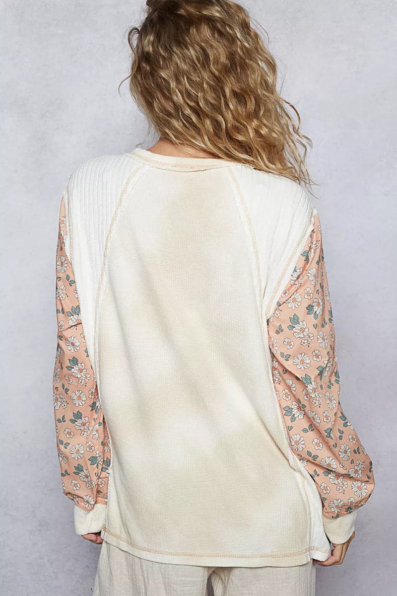 POL Exposed Seam Star Patch Thermal Top with Floral Sleeves - CREAM MULTI / M - Thumbnail 4