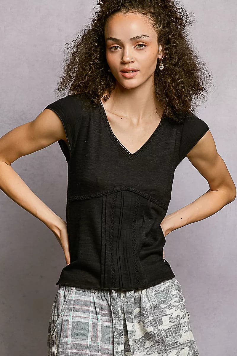 POL V-Neck Lightweight Textured Short Sleeve Knit Top with Lace Trim - BLACK / M - Thumbnail 2