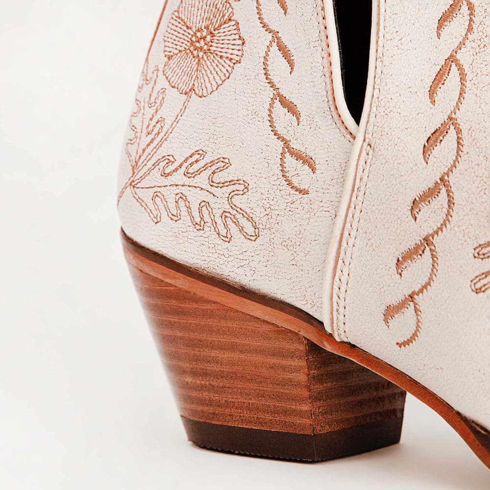 Loyal West South West Booties White Calfskin - 8 - Thumbnail 6