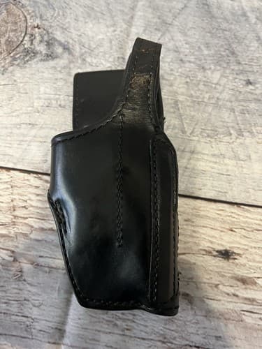Gould & Goodrich Black Basketweave Leather Holster B720 590 RH