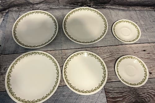 Vintage Corelle "Crazy Daisy" dinnerware six pieces