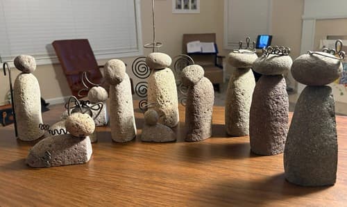 Kalalou River Rock Nativity Scene Set of 12 pieces - Thumbnail 2