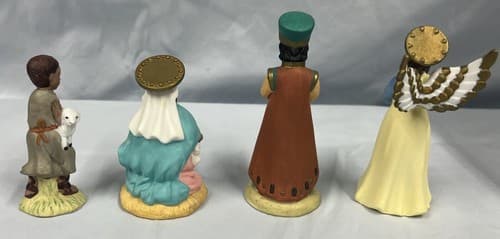 Vintage Heritage Of Christmas 8 Piece Porcelain Christmas Nativity Set~Walmart - Thumbnail 5