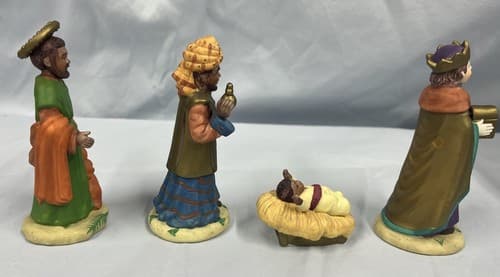 Vintage Heritage Of Christmas 8 Piece Porcelain Christmas Nativity Set~Walmart - Thumbnail 10