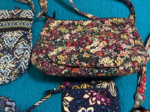 Vera Bradley Lot Of 7 pieces~SOLD AS IS - Thumbnail 3