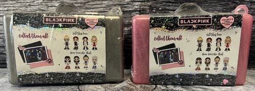 BLACKPINK Sophisticated Superstars Clutch Figures Lisa & Jennie SEALED Lot Of 2 - Thumbnail 2