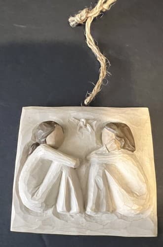 WILLOW TREE “FRIENDSHIP” HANGING ORNAMENT- “FOREVER TRUE, FOREVER FRIENDS” 2001