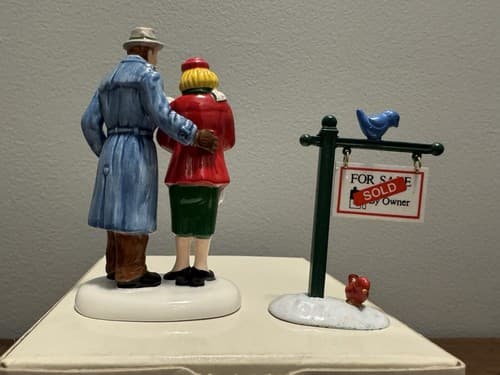 Dept 56 Snow Village “Welcome To The Congregation”#56.55014 Figurine - Thumbnail 2