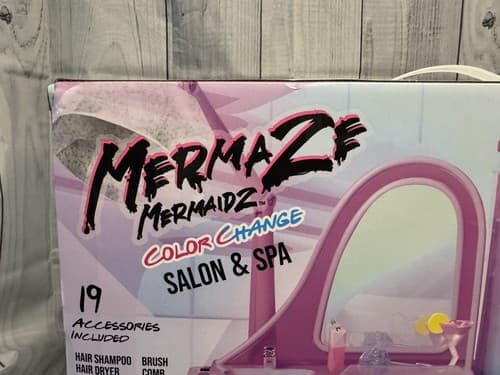 2022 Mermaze Mermaidz Color Change Salon & Spa Playset Lights & Working Shower - Thumbnail 2