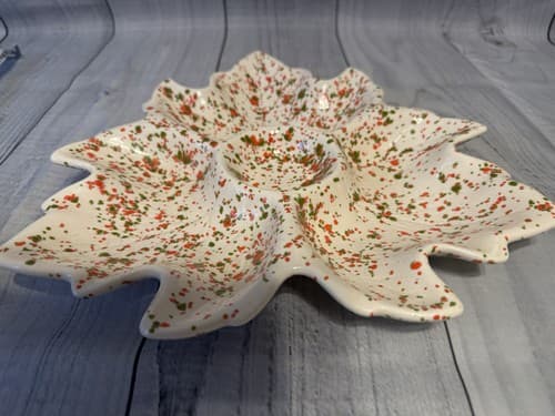 VTG Ceramic Poinsettia Paint Splatter Green Red White Chip and Dip Tray - Thumbnail 6