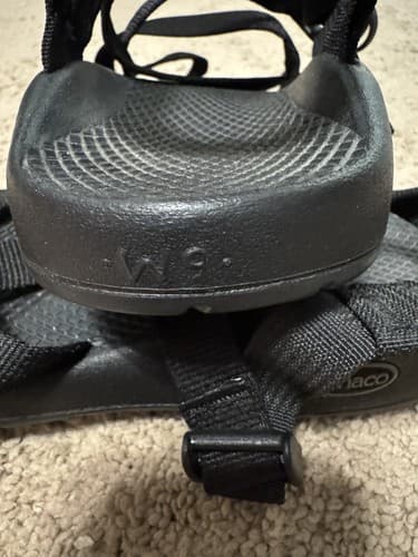 CHACO VIBRAM Women's All Black Thick Strap/Toe Loop Sandals SIZE W9 - Thumbnail 9