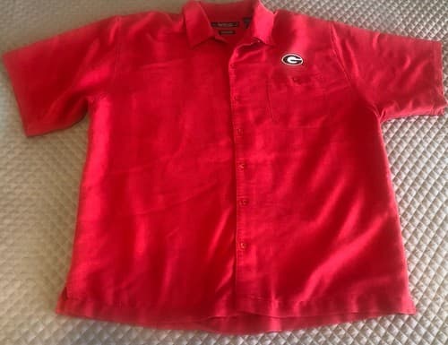Reservoir Worldwide Men's Shirt Size Large Short Sleeve Peached Red GA Emblem