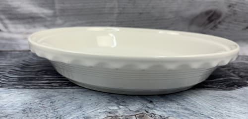 Fiesta 10.25" LARGE 44oz WHITE Deep Dish PIE BAKER Fiestaware FARMHOUSE