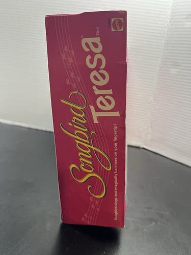 Songbird Teresa Barbie Mattel #14484 Good Condition Bird is Loose in Box - Thumbnail 6