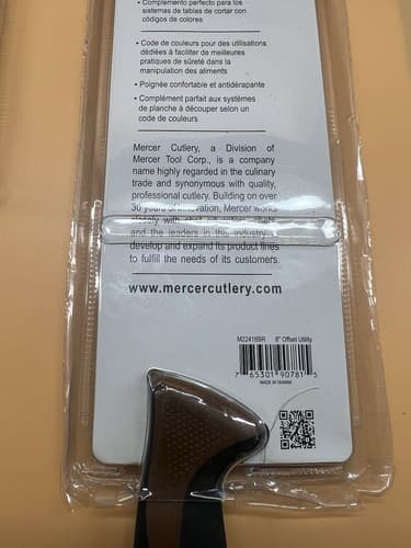 Mercer Culinary M22418 Millennia 8" Offset Utility/Bread Knife Wavy Edge - Thumbnail 3