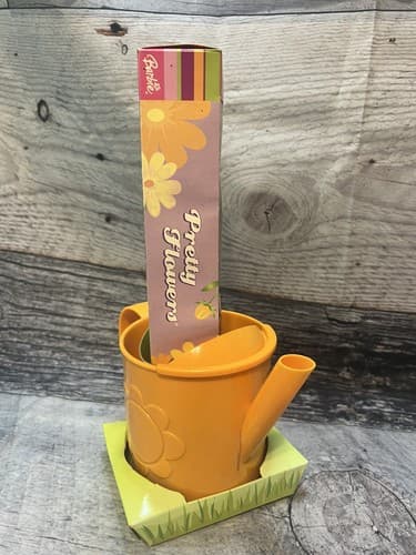 2003 Pretty Flowers Barbie In Watering Can #B5851 NIB - Thumbnail 4