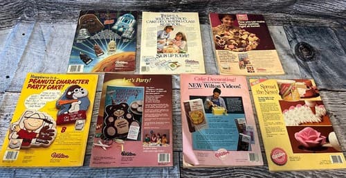 LOT of 8~VINTAGE 1980s WILTON CAKE DECORATING YEAR BOOKS - Thumbnail 2
