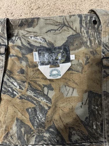 Vintage 10X Hunting Vest Sz Large Realtree Hardwoods Camo Hunting Seat Pad USA - Thumbnail 3